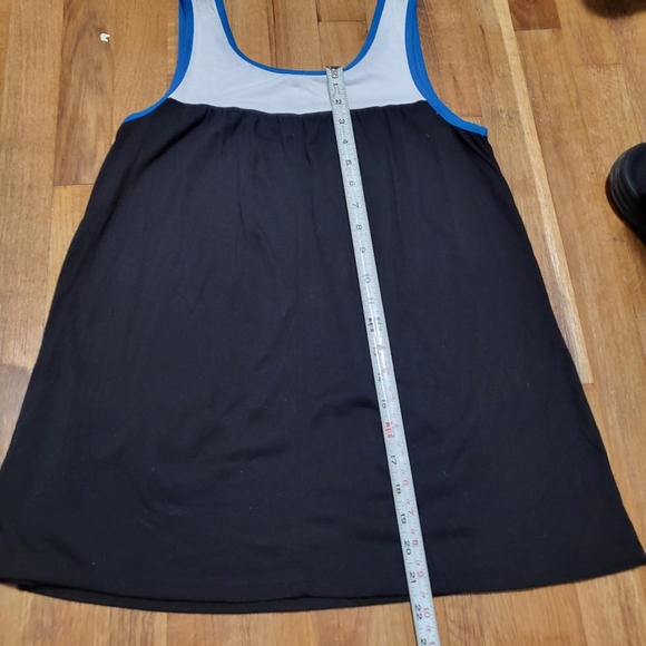 5/$25 Sleeveless Blouse - Picture 8 of 9